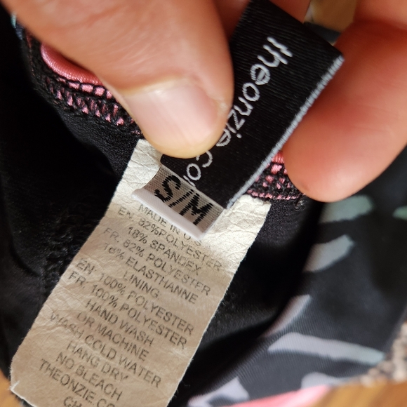 Onzie leopard cheetah multi colored crop top / bra small - Picture 3 of 4